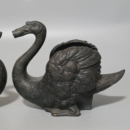 RARE PAIR OF 19THCENTURY BRONZE SWAN FOUNTAIN SPOUTS EXQUISITE DETAIL AND PATINA - ADDITIONAL PHOTO 8