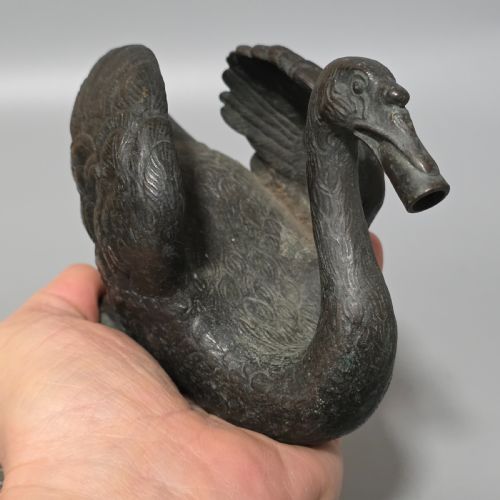 RARE PAIR OF 19THCENTURY BRONZE SWAN FOUNTAIN SPOUTS EXQUISITE DETAIL AND PATINA - ADDITIONAL PHOTO 11