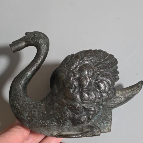 RARE PAIR OF 19THCENTURY BRONZE SWAN FOUNTAIN SPOUTS EXQUISITE DETAIL AND PATINA - ADDITIONAL PHOTO 14