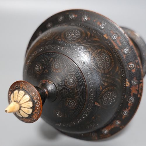 DELIGHTFUL 19THC DECORATED EASTERN LACQUERED BOWL COVER - ADDITIONAL PHOTO 6