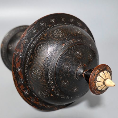 DELIGHTFUL 19THC DECORATED EASTERN LACQUERED BOWL COVER - ADDITIONAL PHOTO 12