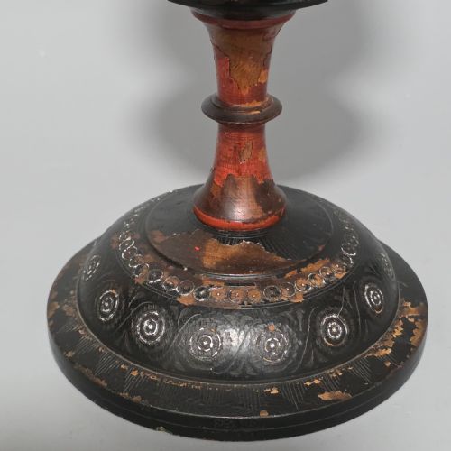 TALL 19TH CENTURY DECORATED EASTERN LACQUERED TAPERING VASE 353CM - ADDITIONAL PHOTO 2