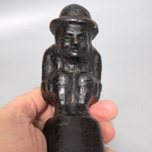 19THC CAST IRON PAPERWEIGHT PERFECT FOR THE BILLS - ADDITIONAL PHOTO 1