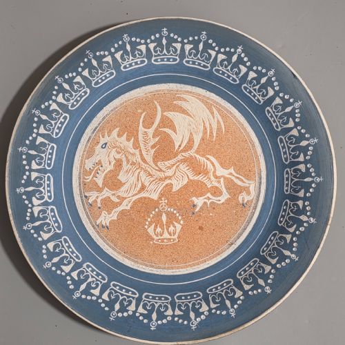 UNUSUAL ARTS CRAFTS UNGLAZED CHARGER DRAGON CROWN SIGNED C1909 - ADDITIONAL PHOTO 1
