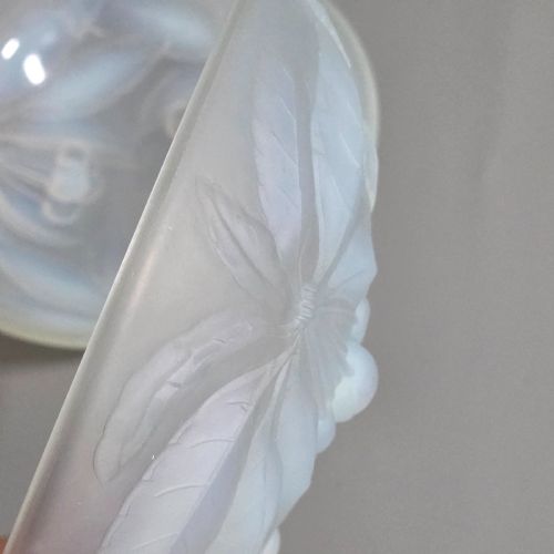 PAIR OF SIGNED 1930S FRENCH OPALESCENT GLASS BOWLS G VALLON VINTAGE CHERRIES DESIGN - ADDITIONAL PHOTO 16