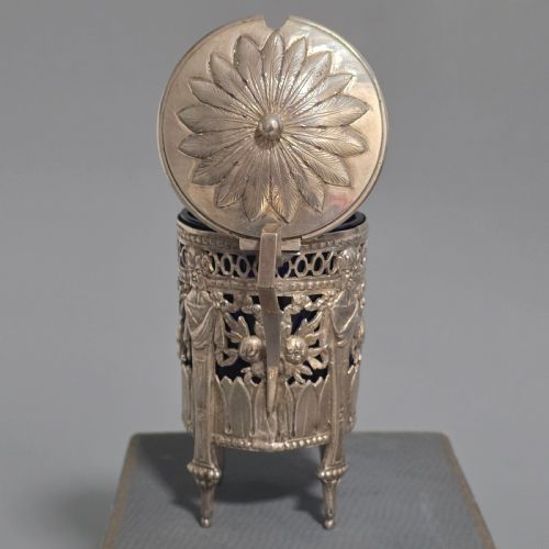 ANTIQUE 800 SILVER DEVIL MUSTARD POT FIGURAL LEGS BLUE GLASS LINER 19THC NOVELTY SILVER - ADDITIONAL PHOTO 12