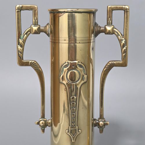 PAIR ANTIQUE ARTS CRAFTS BRASS TWIN HANDLED VASES C1910 DECORATIVE BRASS URNS - ADDITIONAL PHOTO 3