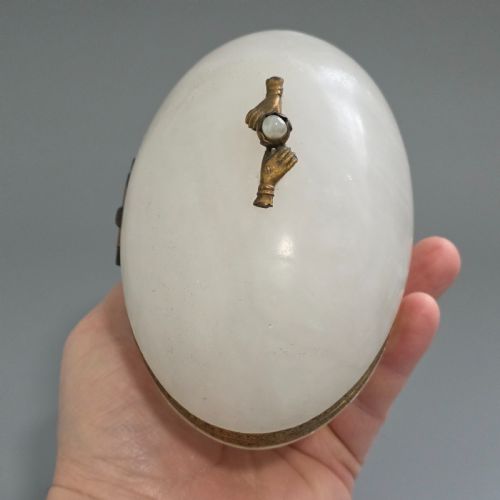 LARGE ANTIQUE ALABASTER EGG JEWELLERY BOX C1900 HINGED TRINKET BOX HAND PEARL DECORATION - ADDITIONAL PHOTO 11