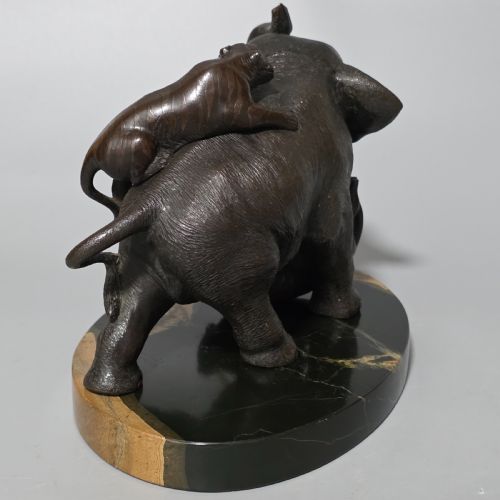 ANTIQUE JAPANESE BRONZE OKIMONO ELEPHANT FIGHTING TWO TIGERS BONE TUSKS GENRYUSAI SEIYA SASKU MEIJI SHOWA - ADDITIONAL PHOTO 9