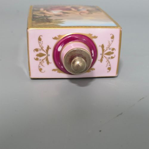 EXQUISITE 19TH CENTURY ROYAL VIENNA PORCELAIN TEA CADDY - ADDITIONAL PHOTO 5