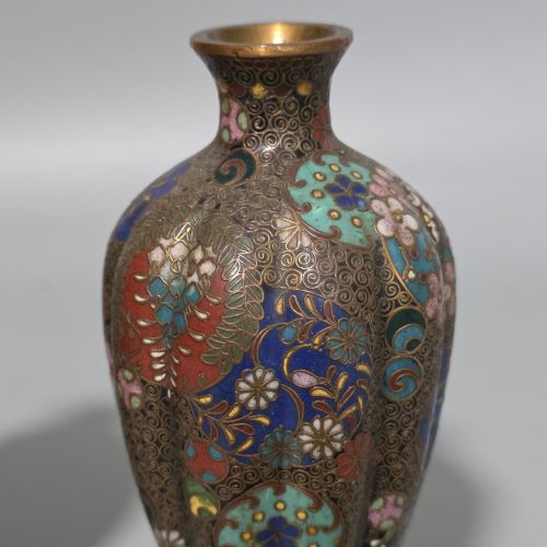 PAIR JAPANESE MEIJI PERIOD CLOISONN ENAMEL VASES C1900 ATTRIBUTED TO TAKAHARA KOMAJIRO KYOTO JIPPO - ADDITIONAL PHOTO 4