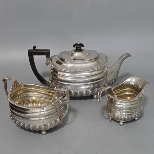 ANTIQUE SOLID SILVER THREEPIECE TEA SET LONDON 1918 CHARLES STUART HARRIS 1325G - ADDITIONAL PHOTO 6