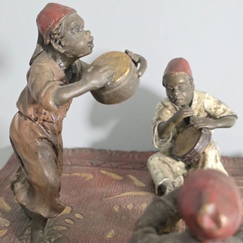 FRANZ BERGMAN AUSTRIAN 18611936 AN ORIENTALIST COLD PAINTED BRONZE GROUP DEPICTING THREE MUSICIANS ON A RUG STAMPED 'NAMGREB AND B' AND NUMBERED '7813' - ADDITIONAL PHOTO 8