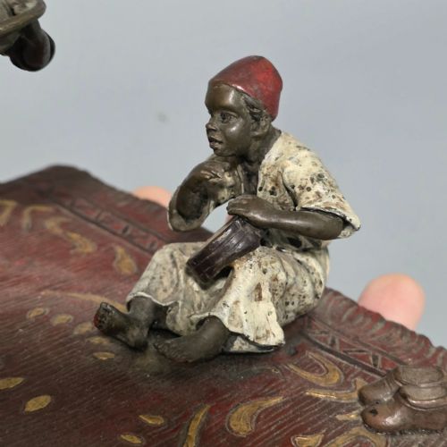 FRANZ BERGMAN AUSTRIAN 18611936 AN ORIENTALIST COLD PAINTED BRONZE GROUP DEPICTING THREE MUSICIANS ON A RUG STAMPED 'NAMGREB AND B' AND NUMBERED '7813' - ADDITIONAL PHOTO 14
