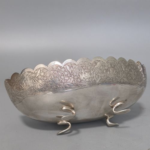 DELIGHTFUL QUALITY ANTIQUE PERSIAN SILVER ENGRAVED OVAL SHAPED BOWL - ADDITIONAL PHOTO 3