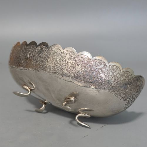 DELIGHTFUL QUALITY ANTIQUE PERSIAN SILVER ENGRAVED OVAL SHAPED BOWL - ADDITIONAL PHOTO 4