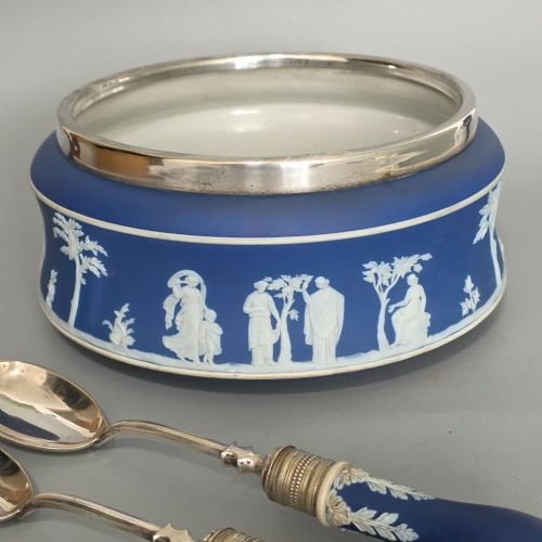 ATTRACTIVE WEDGWOOD SALAD BOWL AND SERVERS C1890 - ADDITIONAL PHOTO 13