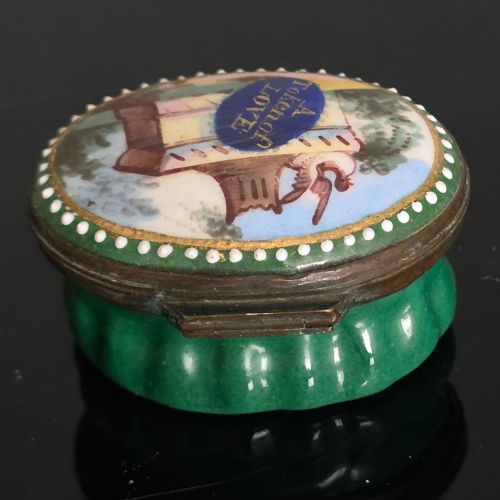 RARE 18THC BILSTON ENAMEL 'A TOKEN OF LOVE' PATCH BOX C17901800 - ADDITIONAL PHOTO 3