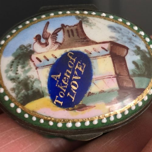 RARE 18THC BILSTON ENAMEL 'A TOKEN OF LOVE' PATCH BOX C17901800 - ADDITIONAL PHOTO 8