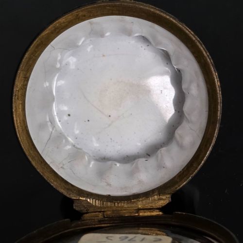 A SOUTH STAFFORDSHIRE ENAMEL SNUFFBOX CIRCA 1770 - ADDITIONAL PHOTO 7