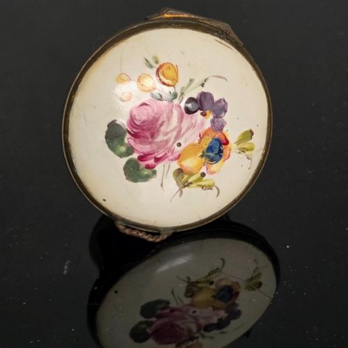 A SOUTH STAFFORDSHIRE ENAMEL SNUFFBOX CIRCA 1770 - ADDITIONAL PHOTO 10