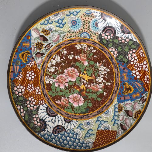QUALITY ANTIQUE JAPANESE CLOISONNE CHARGER C1900 - ADDITIONAL PHOTO 1