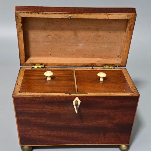 ANTIQUE REGENCY QUALITY MAHOGANY INLAID TEA CADDY WITH BONE ESCUTCHEON - ADDITIONAL PHOTO 9
