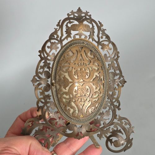 FABULOUS PIERCE ANTIQUE BRASS FRAME WITH HINGED DOOR MARION LONDON' C1880 - ADDITIONAL PHOTO 6