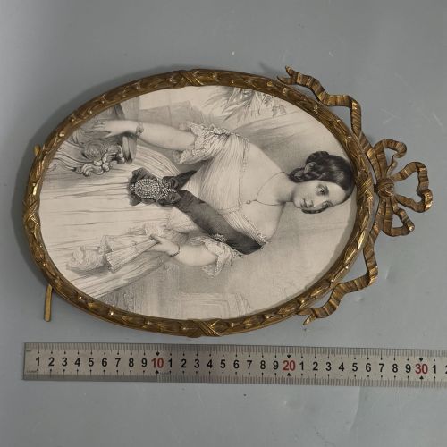 LARGE ANTIQUE BRASS PHOTO FRAME - ADDITIONAL PHOTO 7