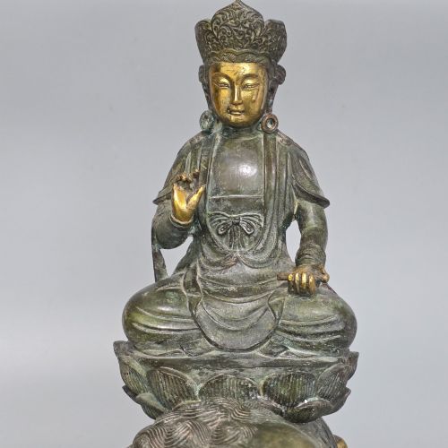 19THC LARGE CHINESE BRONZE GUANYIN ON A DOG OF FO 33CM HIGH - ADDITIONAL PHOTO 6