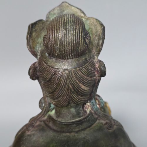 19THC LARGE CHINESE BRONZE GUANYIN ON A DOG OF FO 33CM HIGH - ADDITIONAL PHOTO 9