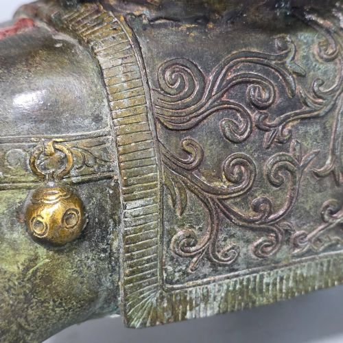 19THC LARGE CHINESE BRONZE GUANYIN ON A DOG OF FO 33CM HIGH - ADDITIONAL PHOTO 12