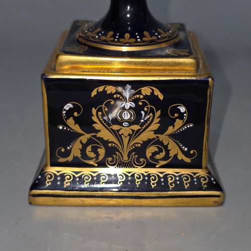 EXCEPTIONAL PAIR OF ANTIQUE VIENNA PORCELAIN EMPIRE AMPHORA VASES COVERS SIGNED F KOLLER - ADDITIONAL PHOTO 10
