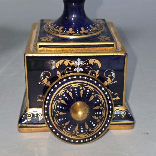 EXCEPTIONAL PAIR OF ANTIQUE VIENNA PORCELAIN EMPIRE AMPHORA VASES COVERS SIGNED F KOLLER - ADDITIONAL PHOTO 14