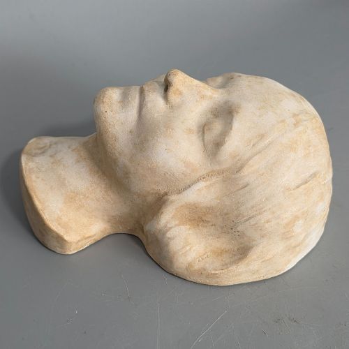 A L'INCONNUE DE LA SEINE 19TH CENTURY ALBASTERSTONE DEATH MASK - ADDITIONAL PHOTO 5