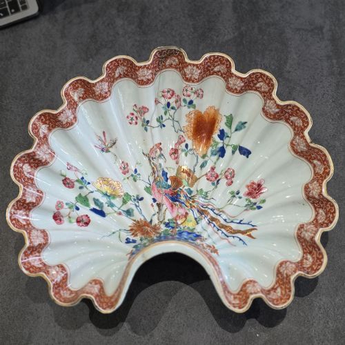 LARGE ANTIQUE CHINESE FAMILLE ROSE SHELLSHAPED EXPORT DISH 38CM - ADDITIONAL PHOTO 2