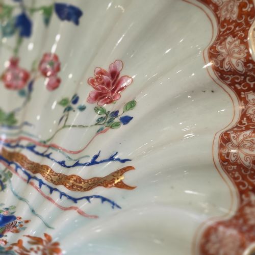 LARGE ANTIQUE CHINESE FAMILLE ROSE SHELLSHAPED EXPORT DISH 38CM - ADDITIONAL PHOTO 9