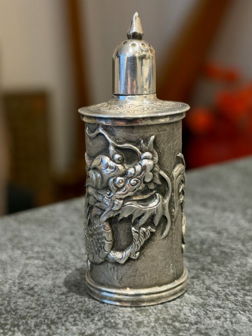 Fine Quality Wang Hing Chinese Silver Pepper Shaker C1900