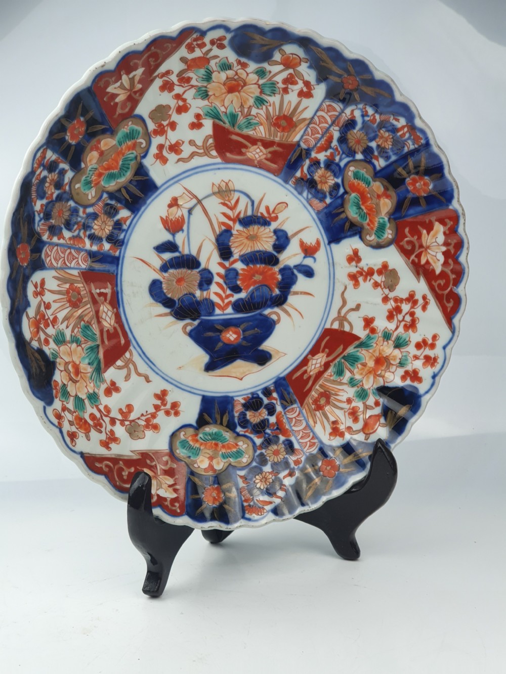 Large Imari Ribbed Charger c1890 - 9 x Character Mark View II