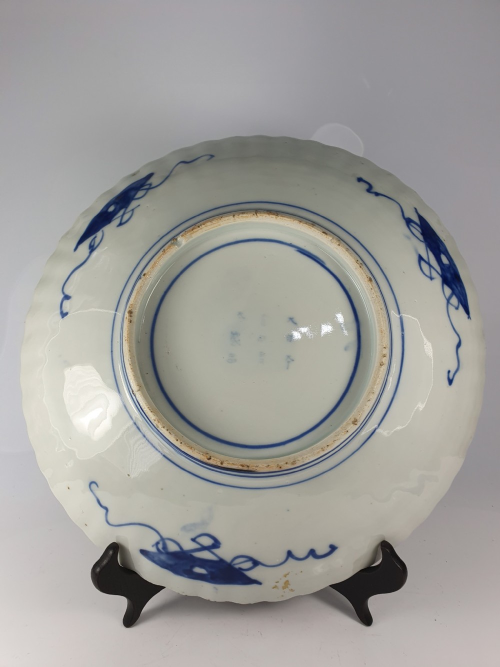 Large Imari Ribbed Charger c1890 - 9 x Character Mark View XIII