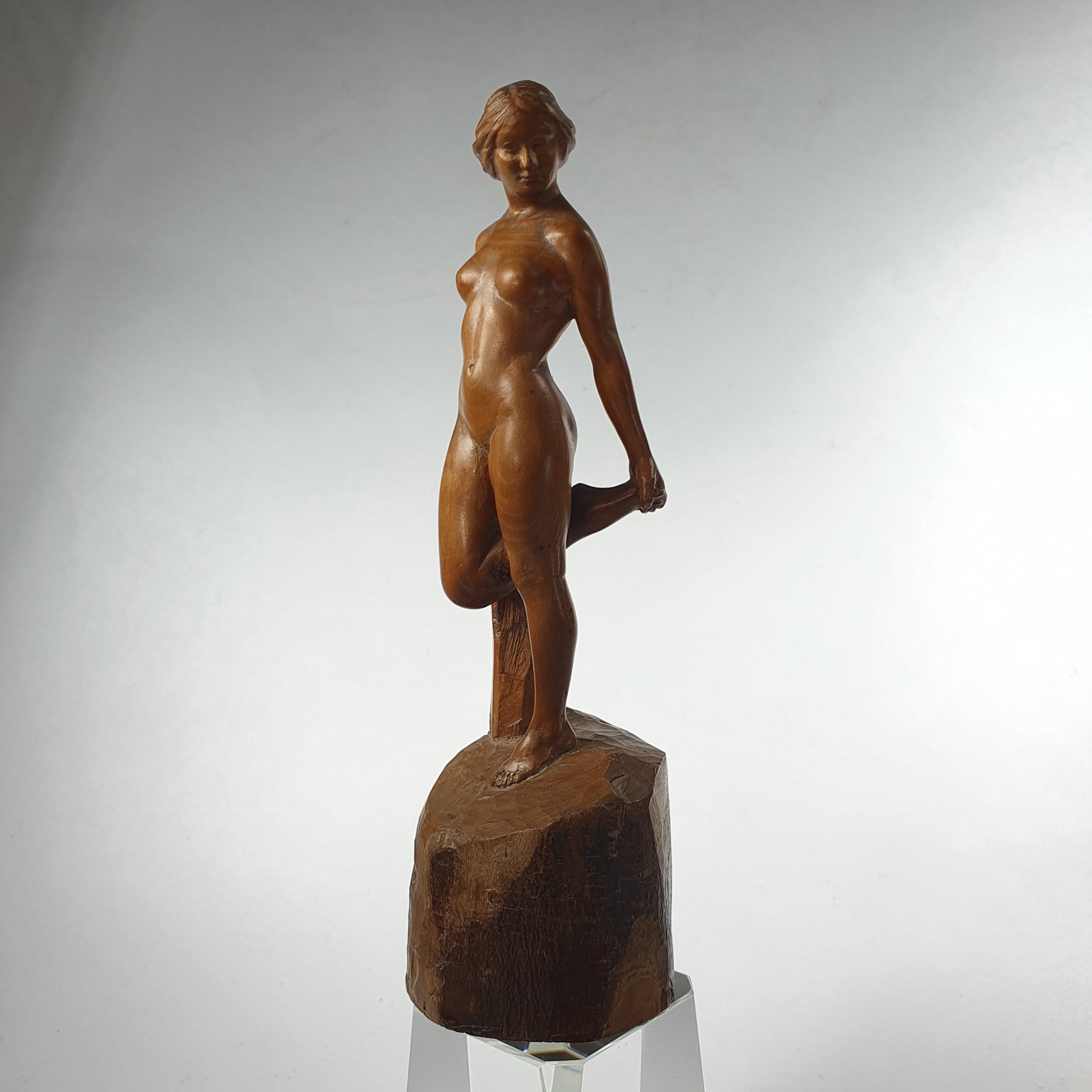 Exquisite Vintage Carved Deco Female Figure signed R.Flint