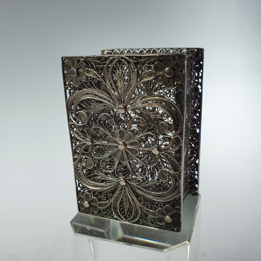 Fine Quality Early 19thc Silver Hinged Filigree Box View XII