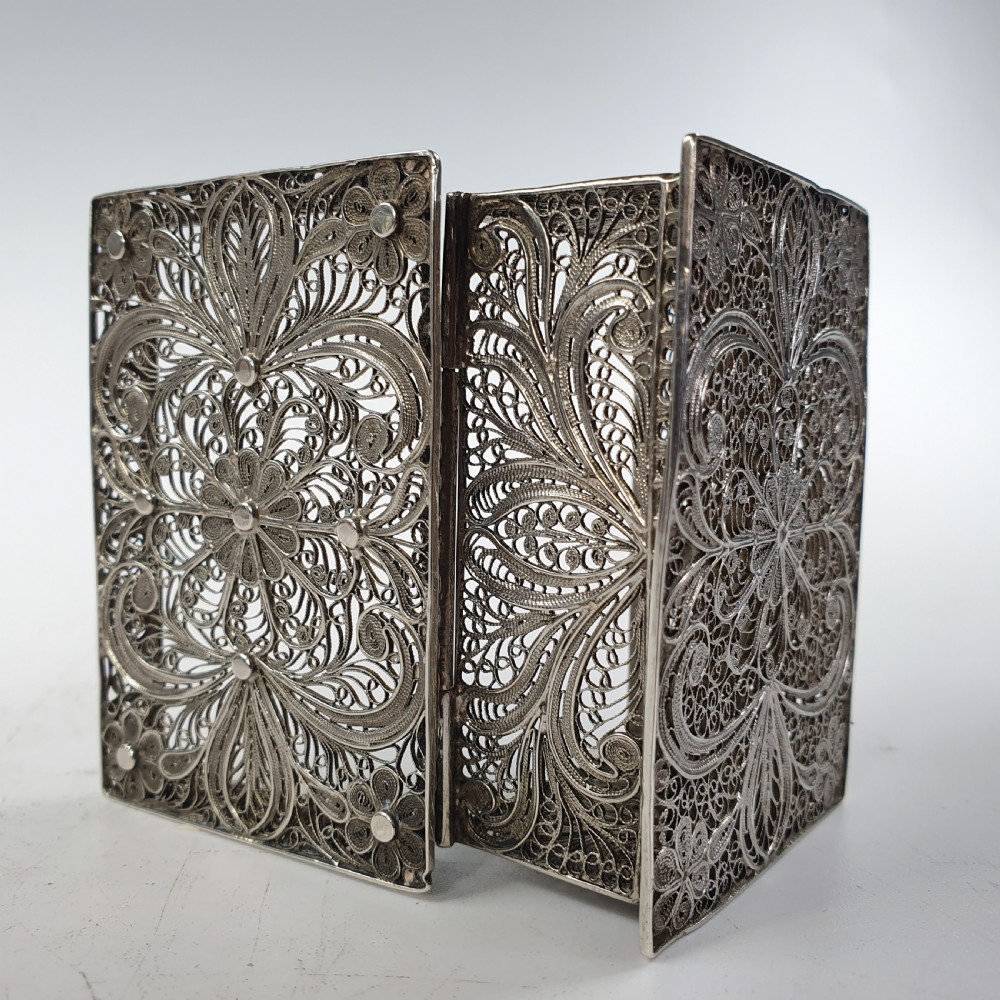 Fine Quality Early 19thc Silver Hinged Filigree Box View VI