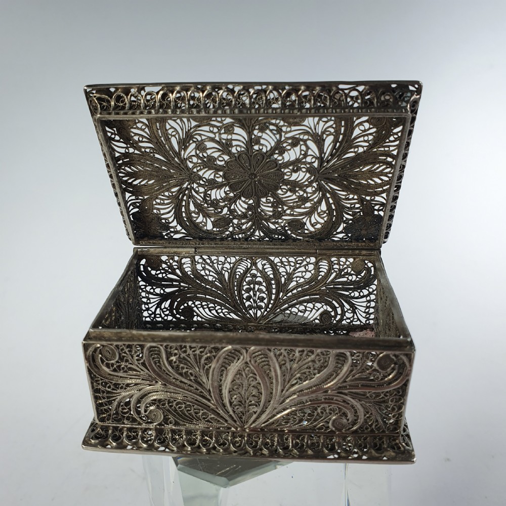 Fine Quality Early 19thc Silver Hinged Filigree Box View XIV
