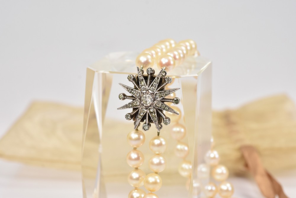 Stunning Vintage Double Row Cultured Pearl (8mm) & Silver Necklace View II