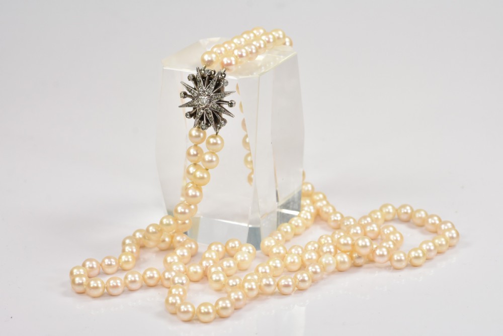 Stunning Vintage Double Row Cultured Pearl (8mm) & Silver Necklace View III