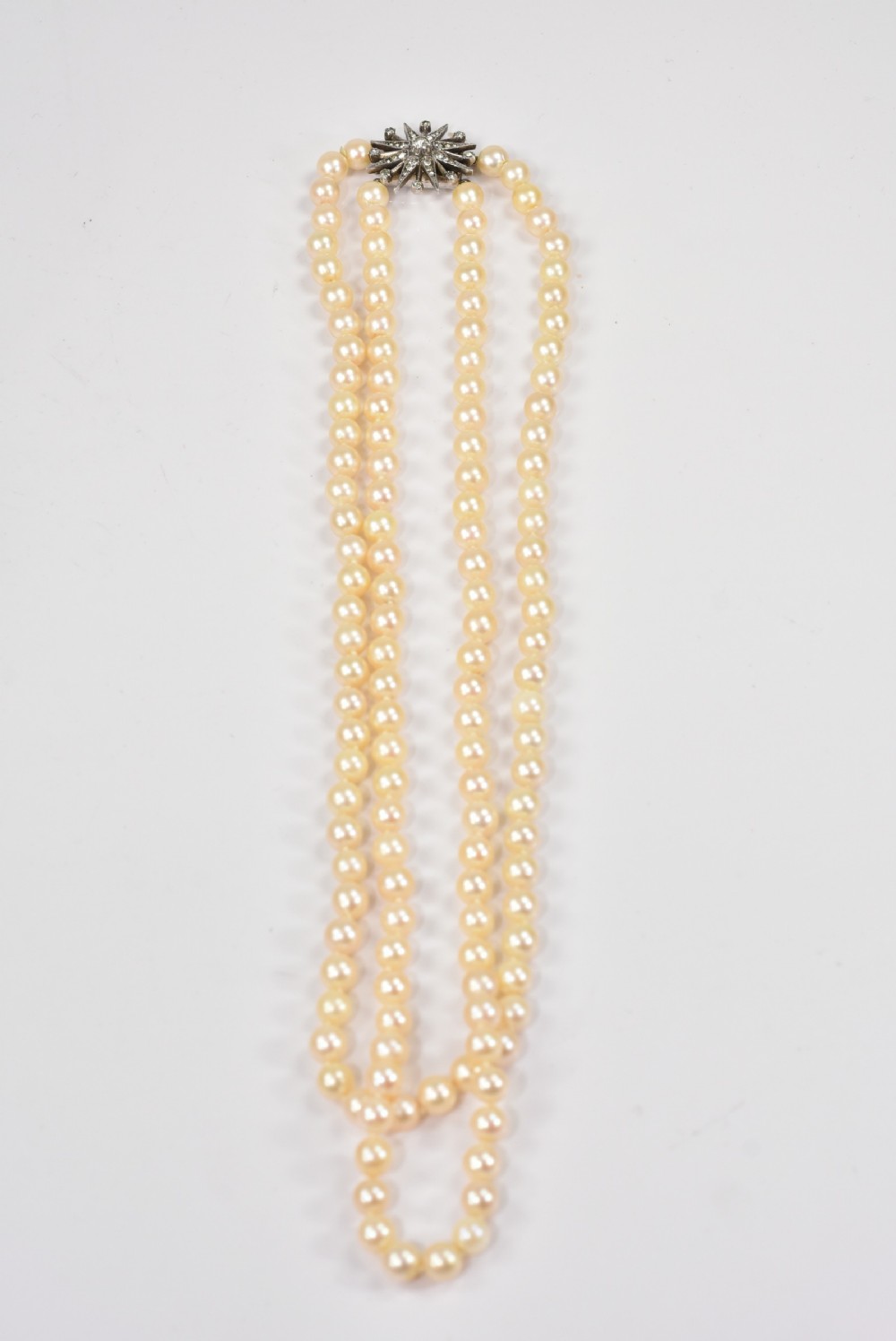 Stunning Vintage Double Row Cultured Pearl (8mm) & Silver Necklace View VIII