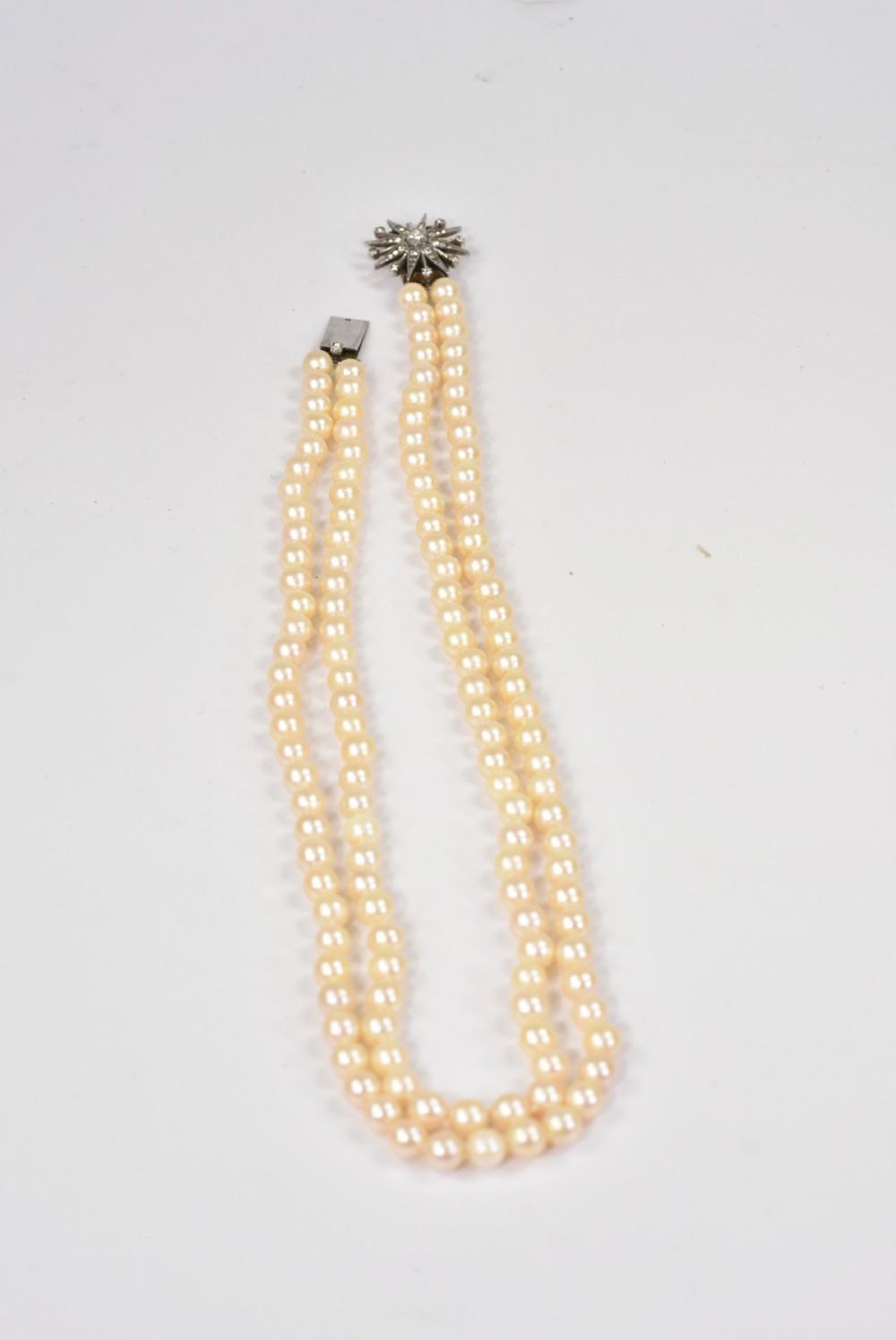Stunning Vintage Double Row Cultured Pearl (8mm) & Silver Necklace View X