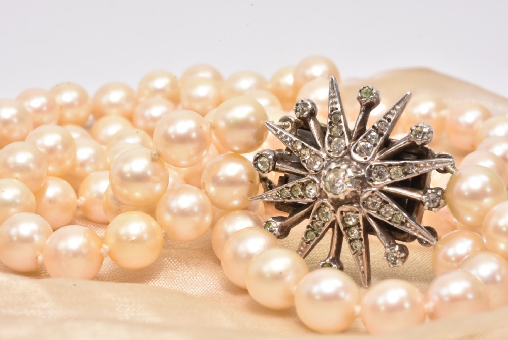 Stunning Vintage Double Row Cultured Pearl (8mm) & Silver Necklace View XIII