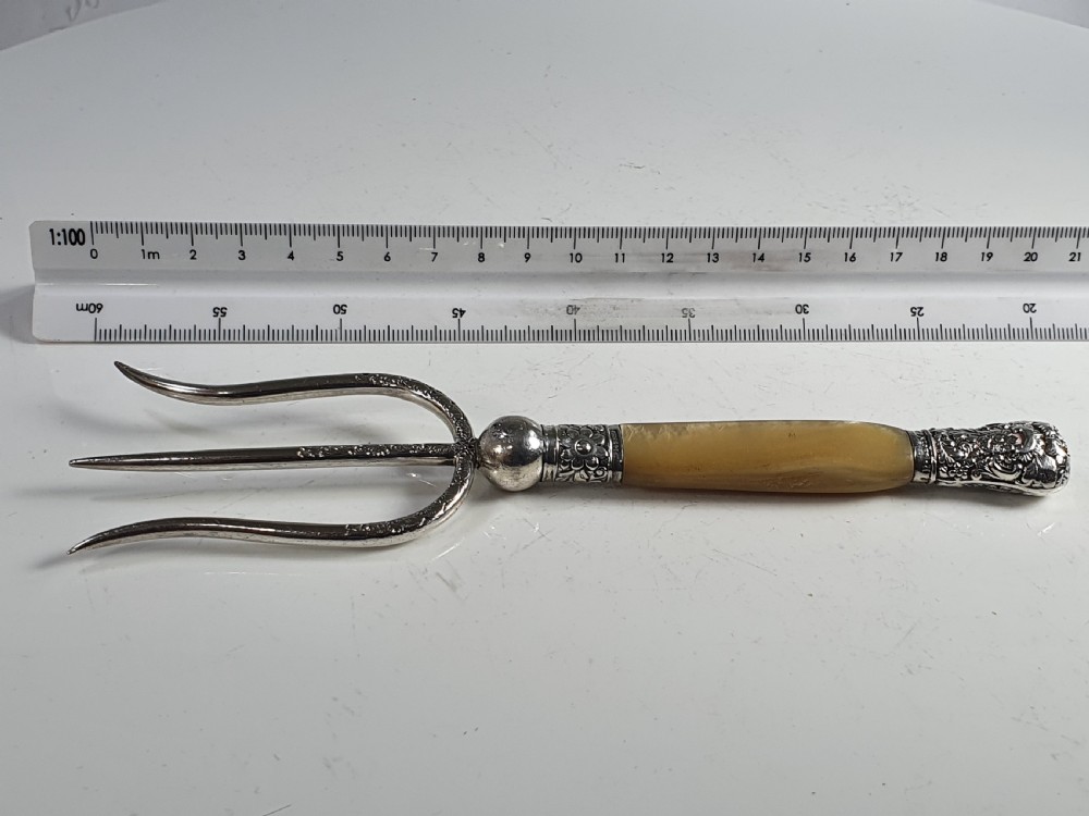 Beautiful Quality Victorian Silver & Mother of Pearl Bread Fork c1899 View IX